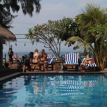 Star Bar And Bungalows Gili Islands Exterior photo