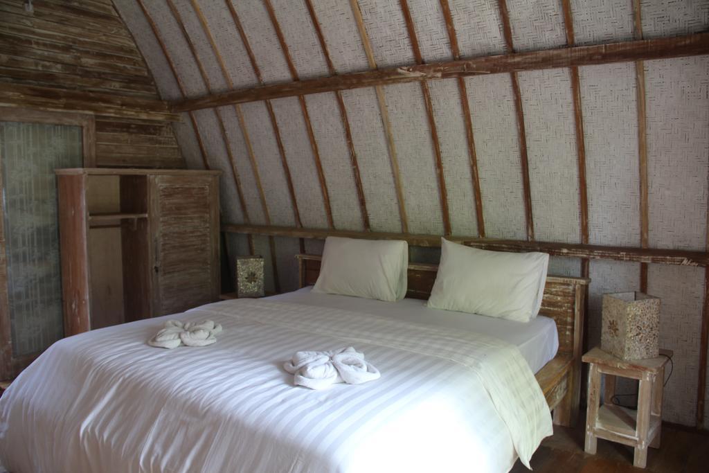 Star Bar And Bungalows Gili Islands Exterior photo