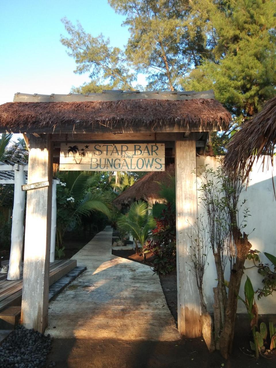 Star Bar And Bungalows Gili Islands Exterior photo